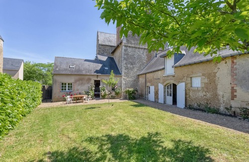 Montigne-les-Rairies Casa | Le Castel - Maison familiale de charme du XVème siècle. Grand jardin