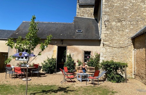 Montigne-les-Rairies Casa | Le Castel - Maison familiale de charme du XVème siècle. Grand jardin