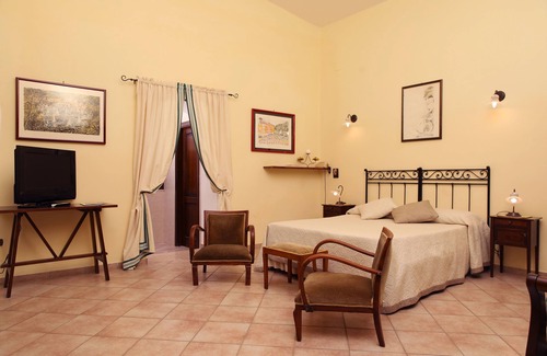 San Giovanni Rotondo Otro | Le Cese, an old 18th century farmhouse surrounded by greenery ideal for relaxing