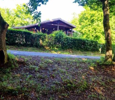 Saint-Martin-du-Puy Chalet De Esquí | Le chalet du lac de chaumeçon au coeur du morvan