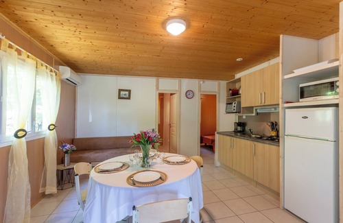 Gravieres Casa | Le chalet du mas lachamp con terraza, jardín y aire acondicionado