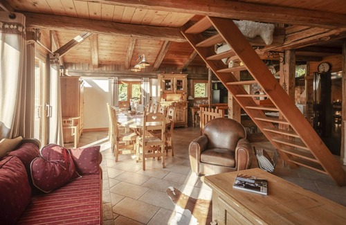 Flumet Chalet De Esquí | Le Chalet du Renard y sus estudios