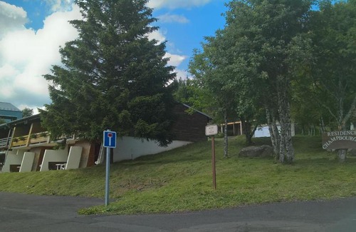 Besse-et-Saint-Anastaise Apartamento | Le Champbourguet