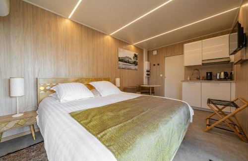 Saint-Marc-Jaumegarde Cama Y Desayuno | Le Chant des Pins Lodge & Spa Tour de Keyrié