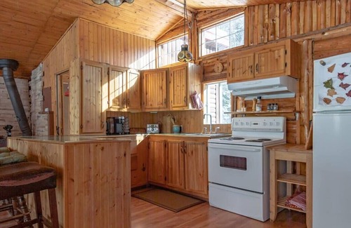 Mandeville Cabina | Le Chaperon Rouge | hot tub | dogfriendly