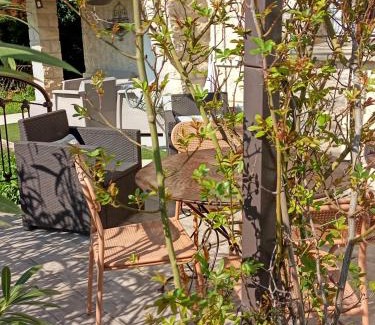 Pernes-les-Fontaines Apartamento | Le charme de Landra