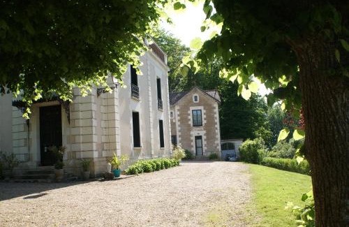 Mosnes Cama Y Desayuno | Le Chateau de la Barre