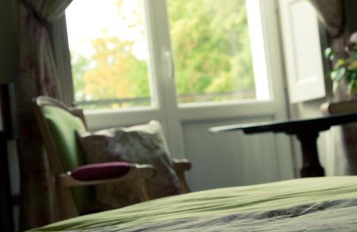 Bures-sur-Yvette Cama Y Desayuno | Le Chateau De La Vierge