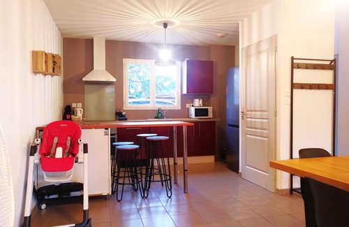Montauban Casa | Le Clos Andrée - Charmante maison 8 personnes - 5 lits - Climatisation réversible RDC - Parking 3 véhicules - Garage - Zone Nord Montauban - Terrasse et jardin
