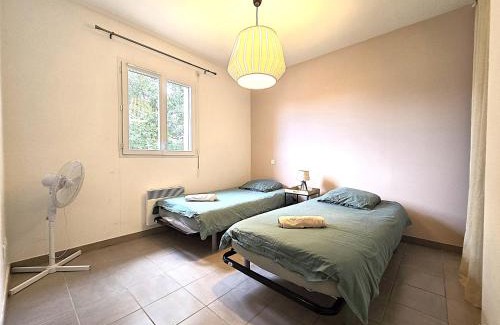 Montauban Casa | Le Clos Andrée - Charmante maison 8 personnes - 5 lits - Climatisation réversible RDC - Parking 3 véhicules - Garage - Zone Nord Montauban - Terrasse et jardin