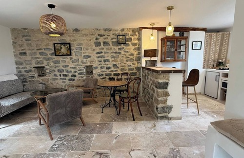 Vaison-la-Romaine Apartamento | Le clos des Pigières P'tit Gîte in the countryside 2 mn from Vaison la Romaine