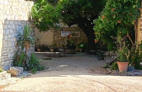 Vaison-la-Romaine Apartamento | Le clos des Pigières P'tit Gîte in the countryside 2 mn from Vaison la Romaine