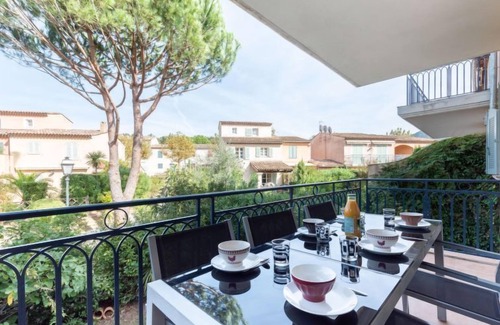La Mole Apartamento | Le Clos des Vignes by Interhome