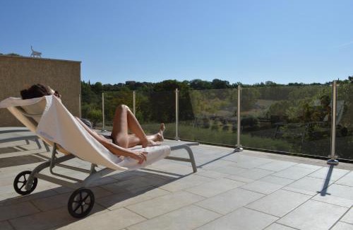 Saint-Privat-de-Champclos Apartamento | Le Clos des Taulelles gîte Le Figuier