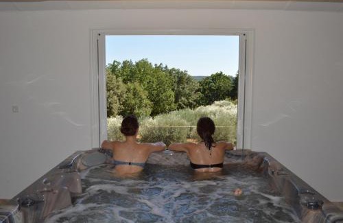 Saint-Privat-de-Champclos Apartamento | Le Clos des Taulelles gîte Le Figuier