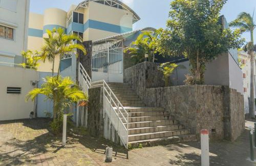 Sainte-Clotilde Apartamento | Le Cocon Bleu Studio 5min from Airport