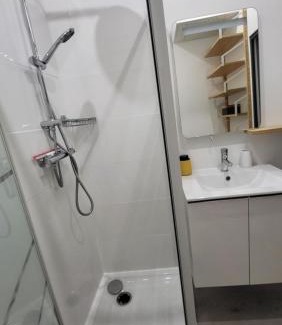 Decre-Cathedrale Apartamento | Le CoCon Nantais 2pers Wi-Fi TV