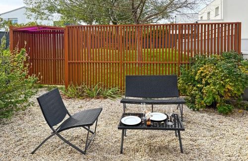 La Meziere Apartamento | Le Cocon - Terrasse & Parking - Calme