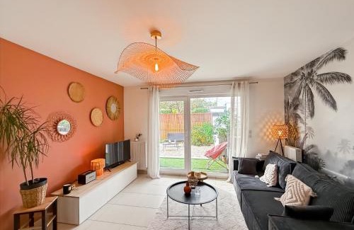 La Meziere Apartamento | Le Cocon - Terrasse & Parking - Calme