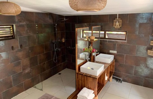 Rangiroa Cama Y Desayuno | Le Coconut Lodge