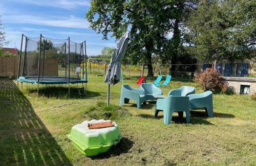 Pierrefitte-sur-Sauldre Casa | LE COCOON D'ANNABELLE - JOLIE MAISON avec JEUX ET GRAND JARDIN
