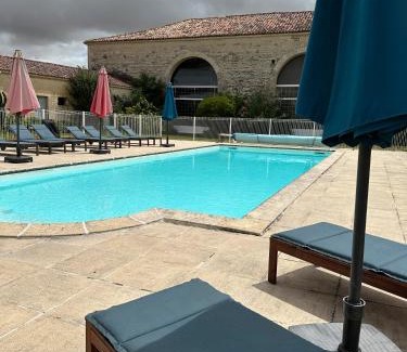 Surgeres Casa | Le Colombier Gîtes