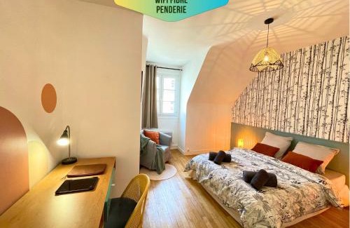 Centre Ville Apartamento | Le Corneille - Idéal Pros & Couples - Centre historique - À pied Château 5min-Gare 10min - Au calme - Fibre - Parking du Château gratuit 5min à pied