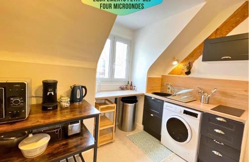 Centre Ville Apartamento | Le Corneille - Idéal Pros & Couples - Centre historique - À pied Château 5min-Gare 10min - Au calme - Fibre - Parking du Château gratuit 5min à pied
