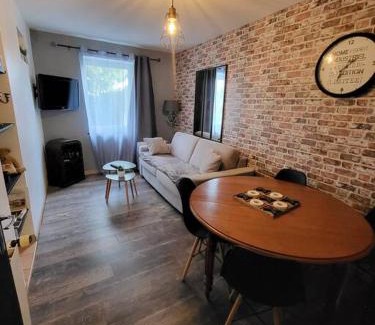 Yvre-l'Eveque Casa | Le Cosy de la Fanière