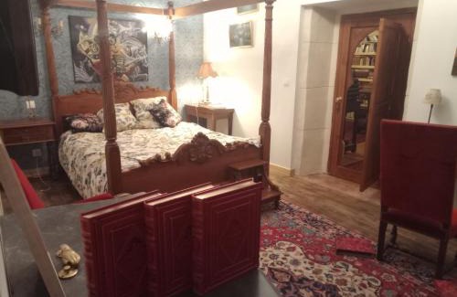 Saint-Vallier Casa | Le couvent des Capucines - La suite Ymbert de Bathernay