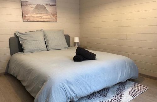 Faubourg North Apartamento | Le Cozy near center train station & SciencesPo