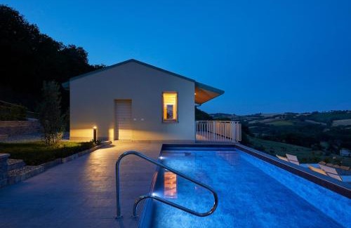 Arcevia Apartamento | Le Cune, Apt Quercia Bella - AC, Pool & Jacuzzi