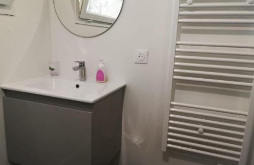 Saint-Mitre-les-Remparts Apartamento | Le Cyprès