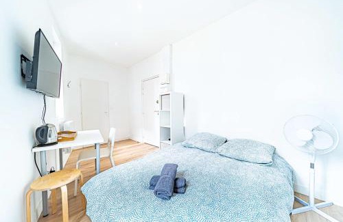 7th Arrondissement Apartamento | Le Debourg - Studio lumineux proche métro B