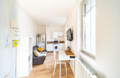 7th Arrondissement Apartamento | Le Debourg - Studio lumineux proche métro B