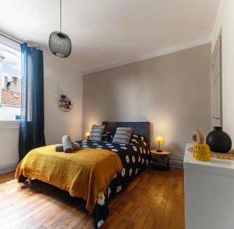 Cœur de Ville Apartamento | Le Desbrest - Appartement calme et lumineux en centre ville