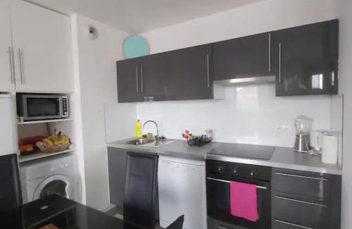 Bobigny Casa | Le Diplomate Tramway Balcon Parking et Wifi