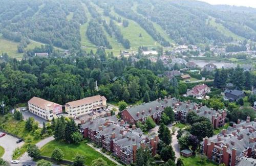 Saint-Sauveur Apartamento | Le Domaine Chambre d'hôtel à Saint-Sauveur