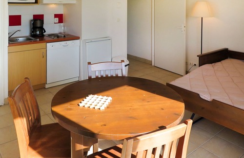 Prayssac Apartamento | Le Domaine de Claire Rive by Interhome