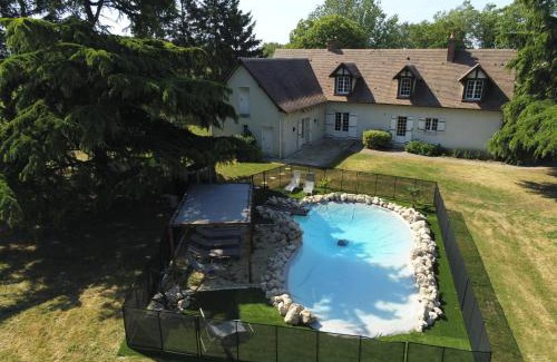 Huisseau-sur-Mauves Casa | Le Domaine de Baracas - Le Grand Gîte 4 étoiles - piscine-billard-baby-foot-cheminée - 14 personnes