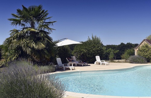 Cause-de-Clerans Casa | Le Domaine des Ravels, casa encantadora, confort, naturaleza, calma y vista