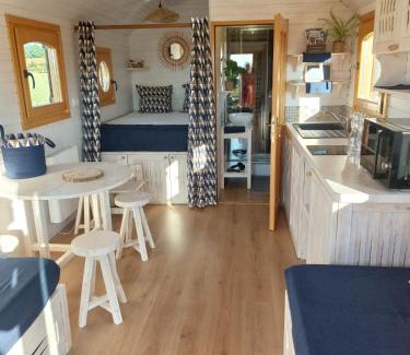 Mimeure Otro | Le Domaine des Nomades