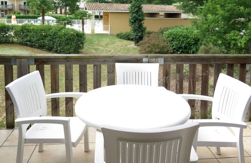 Barbaste Apartamento | Le Domaine du Golf d'Albret by Interhome