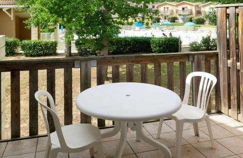 Barbaste Apartamento | Le Domaine du Golf d'Albret by Interhome