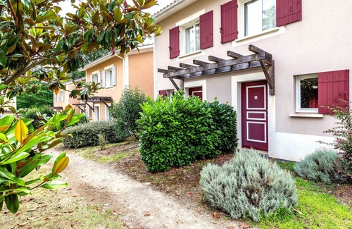 Barbaste Apartamento | Le Domaine du Golf d'Albret by Interhome