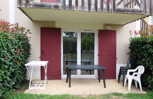 Barbaste Apartamento | Le Domaine du Golf d'Albret by Interhome