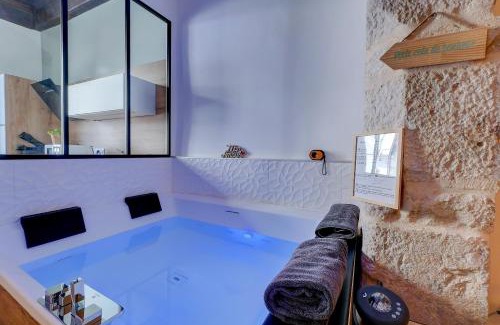 Dijon Centre Ville Apartamento | Le Duché - Séjour romantique avec balnéo privative - Dijon centre