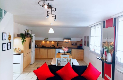 Fleury-les-Aubrais Apartamento | Le Duplex Décontracté - A la Conciergerie Au Cœur D'orléans