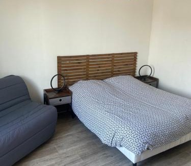 Dieppe Apartamento | Le famillial , 2 chambres, 4 lits double Avec parking PRIVE 1 VOITURE, NETFLIX, DISNEY PLUS DISPONIBLE