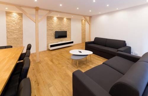 Poincare Apartamento | Le Faubourg - Apt 3étoiles, Centre Ville, Calme, Spacieux